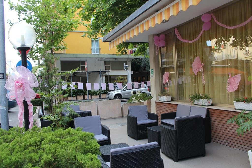 Hotel Galileo Rimini Luaran gambar