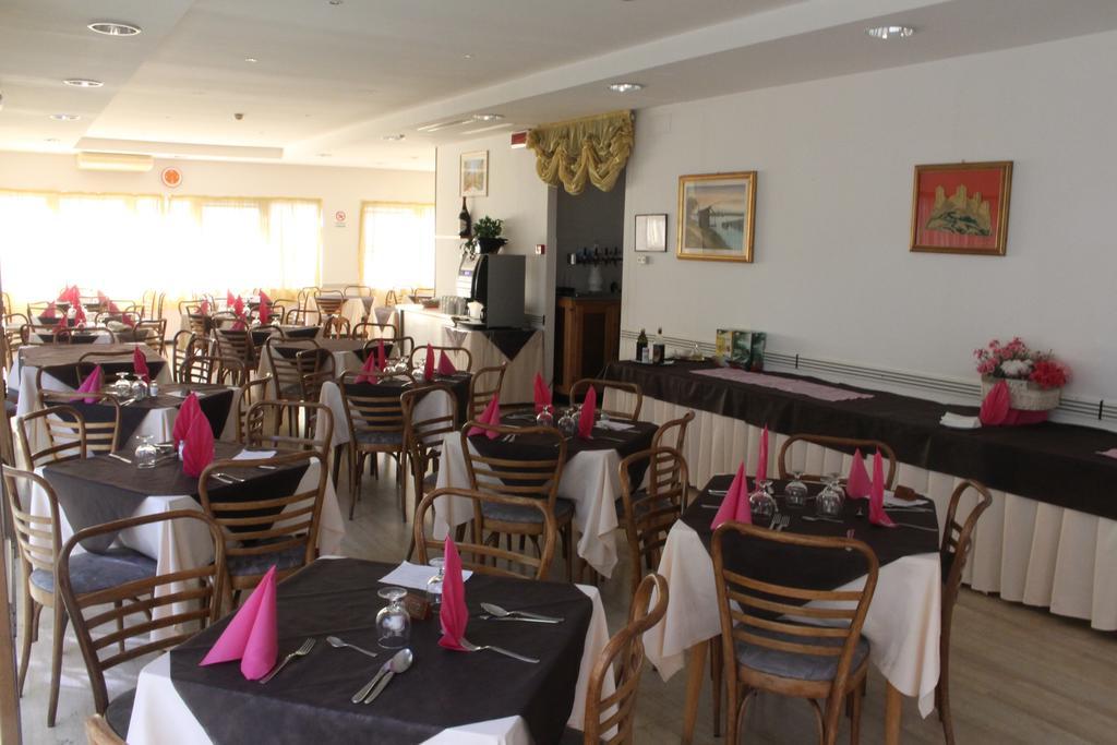 Hotel Galileo Rimini Luaran gambar
