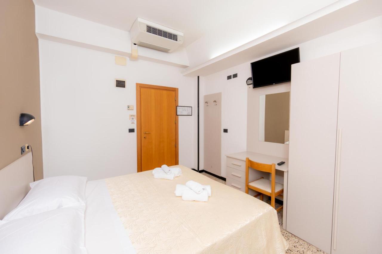 Hotel Galileo Rimini Luaran gambar