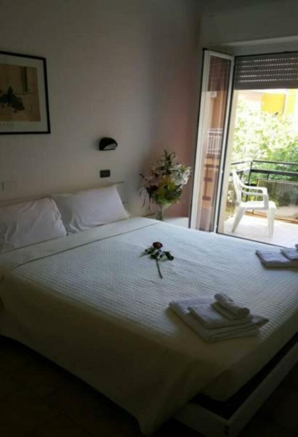 Hotel Galileo Rimini Luaran gambar